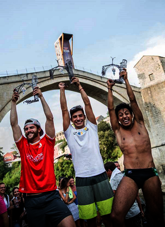 Cliff diver Paredes aims to keep heat on Hunt in historic Mostar