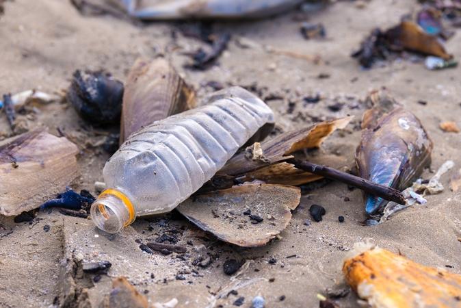 72% of New Zealanders support regulations and laws for single-use plastic bottles
