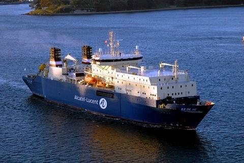 Specialised undersea cabling ship 'Ile de Re' arrives in Auckland