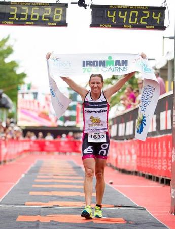 Sam Warriner takes out Ironman 70.3 Cairns in style