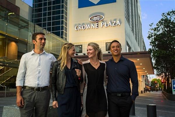 Crowne Plaza Auckland celebrates 25 years