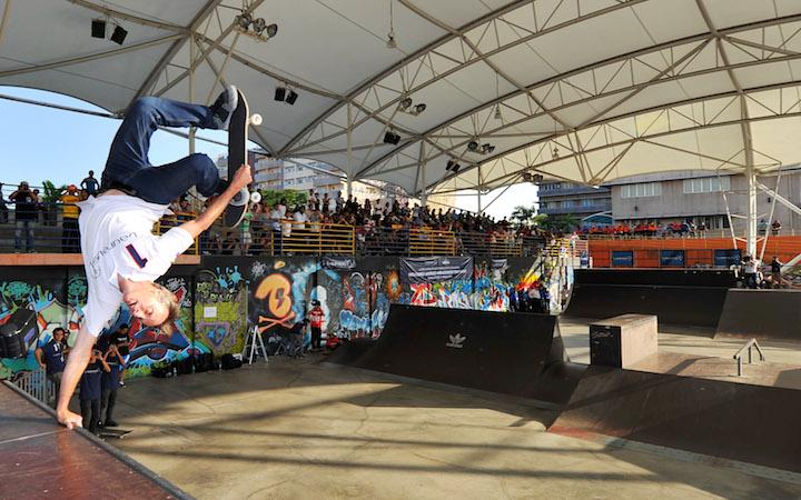 Skateboard legend Tony Hawk goes Urban as Laureus stage Skateboard Clinic in Kuala Lumpur