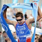Vincent Luis out sprints World Champion to win first World Triathlon Series race